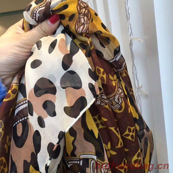 Louis Vuitton Scarf LVS00165